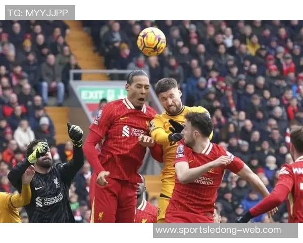 空霸范戴克34岁本赛季头球解围突破100次成五大联赛首位球员
