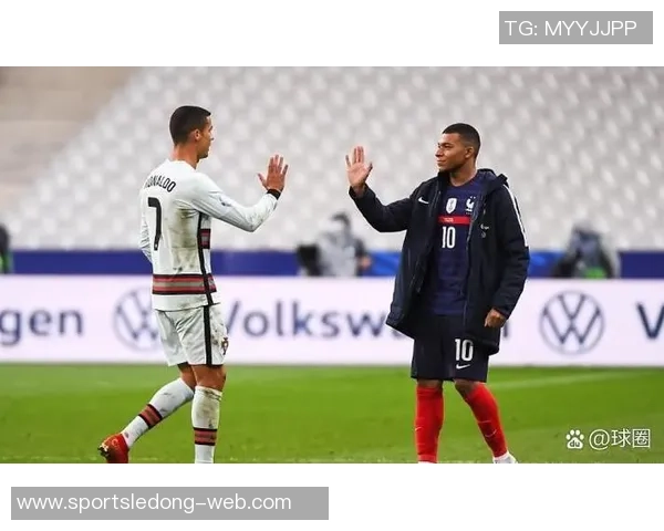 阿斯报预测皇马新阵容姆巴佩阿诺德加盟巴尔韦德重返前场 阿斯报预测皇马新阵容姆巴佩阿诺德加盟巴尔韦德重返前场